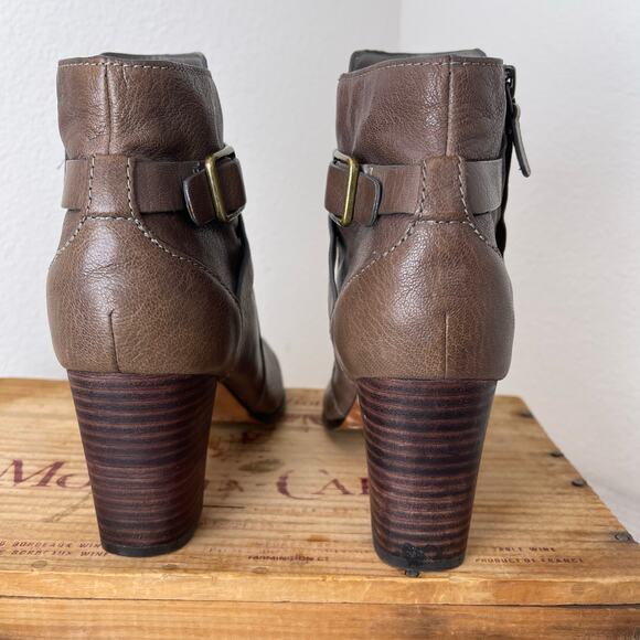 Cole Haan Grand OS Brown Leather Ankle Boot Strap Buckle Block Heel Bootie 7.5 B - Picture 7 of 12